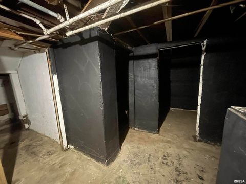 Tiny photo for 906 S ELIZABETH Street, Carbondale, IL 62901 (MLS # EB458640)