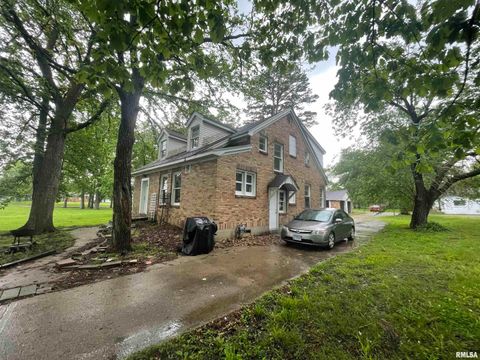 Tiny photo for 906 S ELIZABETH Street, Carbondale, IL 62901 (MLS # EB458640)