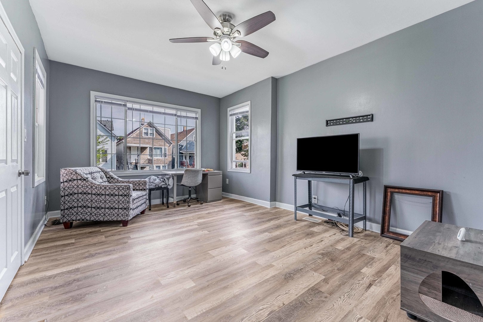 4921 W 28th Place
