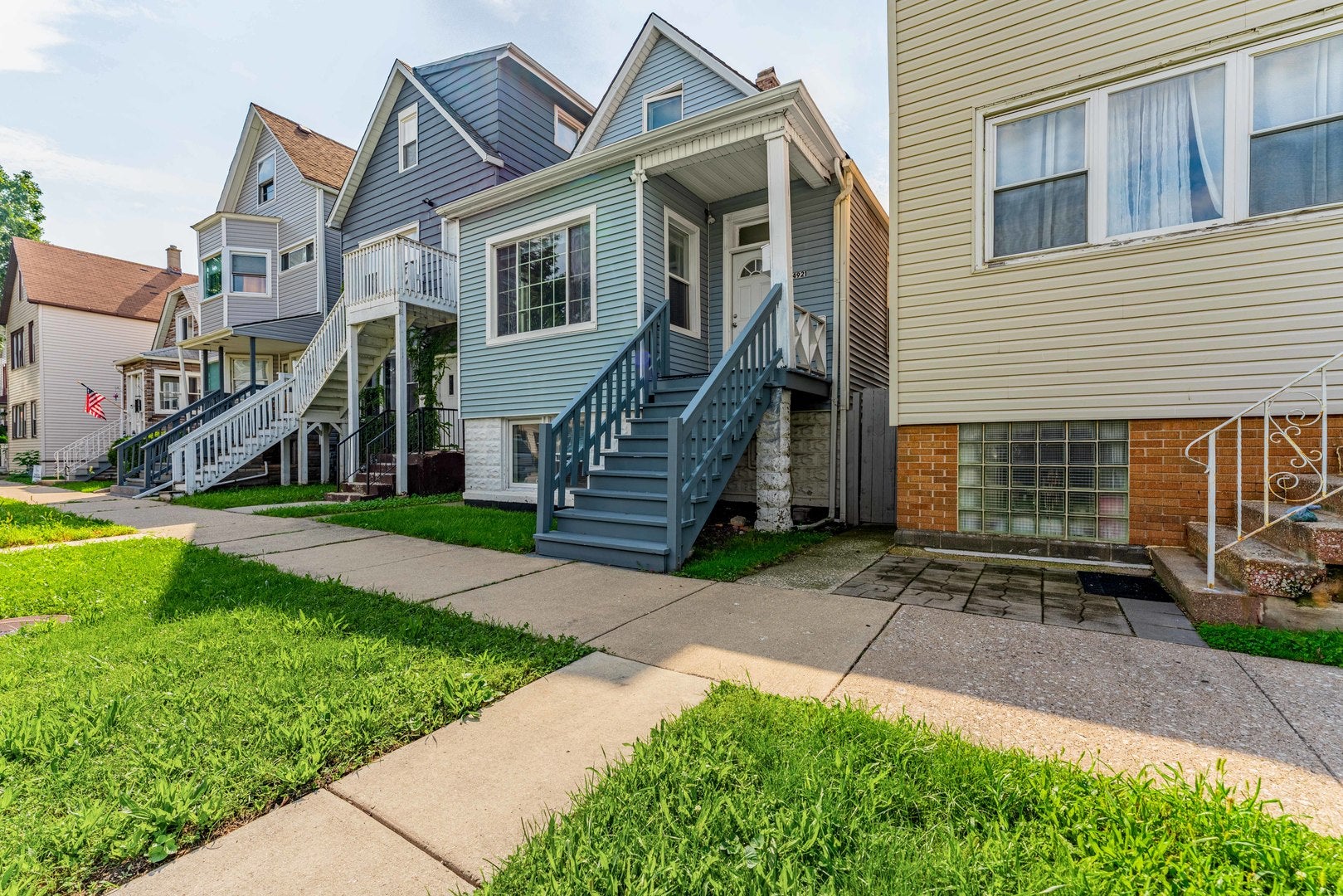4921 W 28th Place