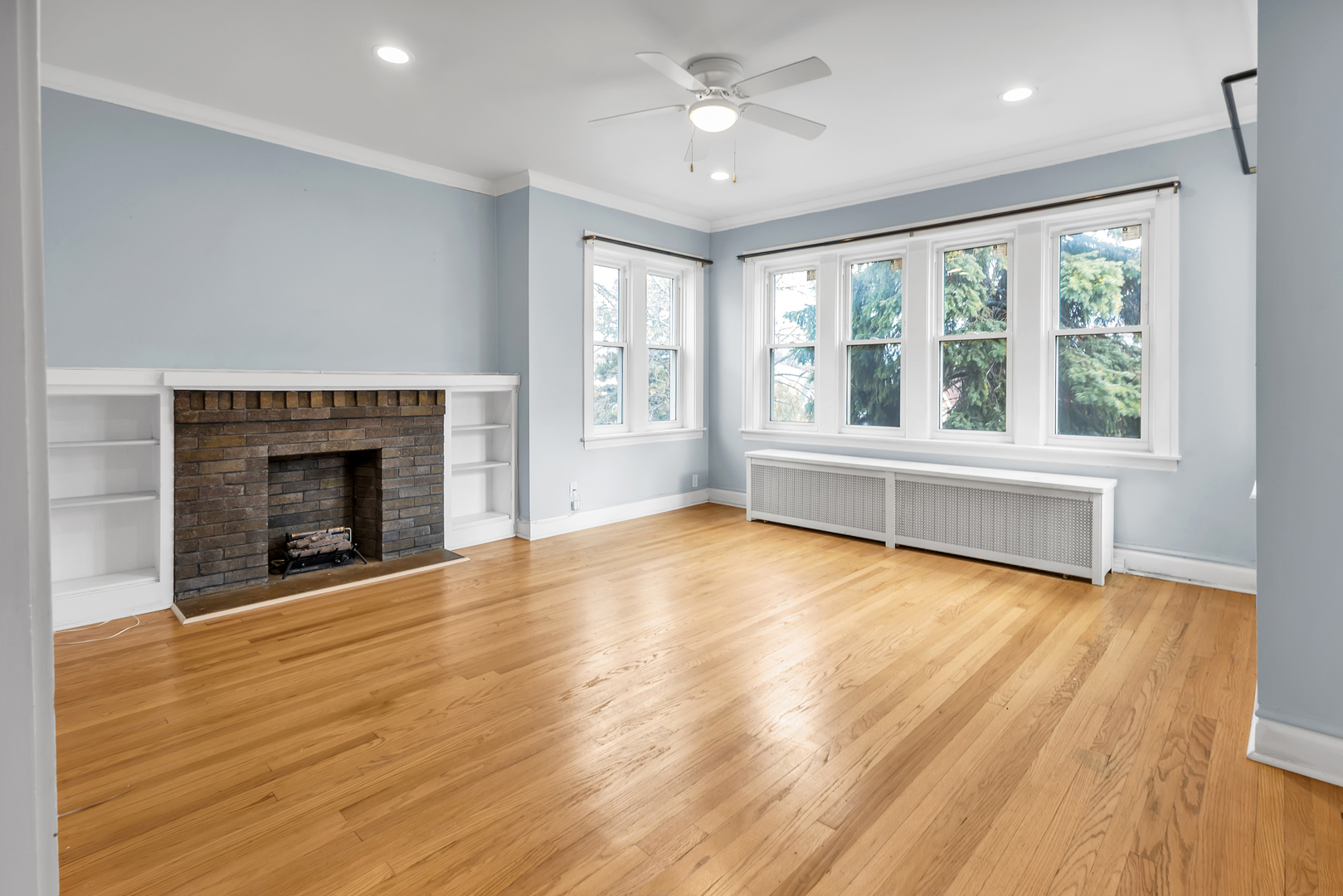 3636 Oak Park Avenue