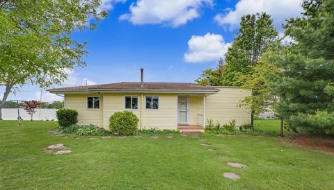 Photo of 730 Bayshore Drive, Loda, IL 60948 (MLS # 12603299)