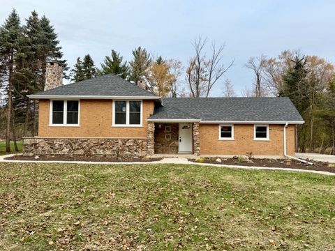 Photo of 22W070 Byron Avenue, Addison, IL 60101 (MLS # 12520877)