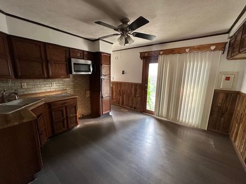 Tiny photo for 735 Geneva Avenue, Romeoville, IL 60446 (MLS # 12498847)