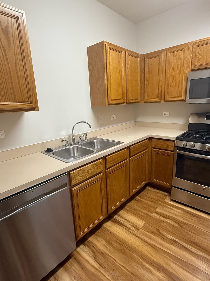 3317 Stratford Court 1C