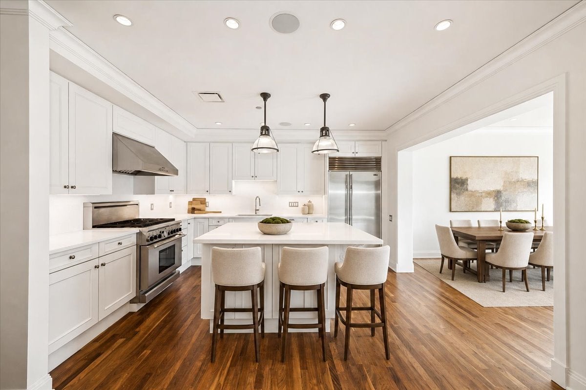 840 N Lake Shore Drive 1803