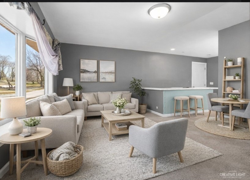 107 W Streamwood Boulevard