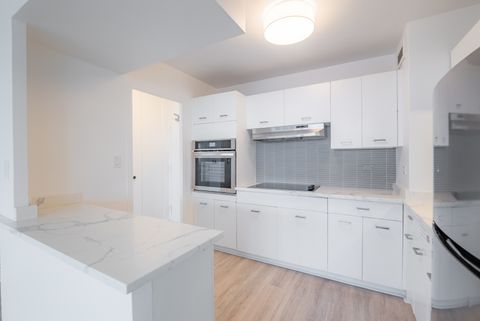 Tiny photo for 6301 N Sheridan Road #14J, Chicago, IL 60660 (MLS # 12567565)