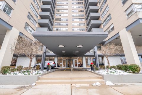 Photo of 6301 N Sheridan Road #14J, Chicago, IL 60660 (MLS # 12567565)