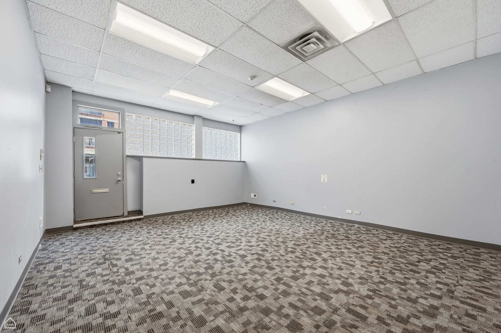 2307 W North Avenue STOREFRONT