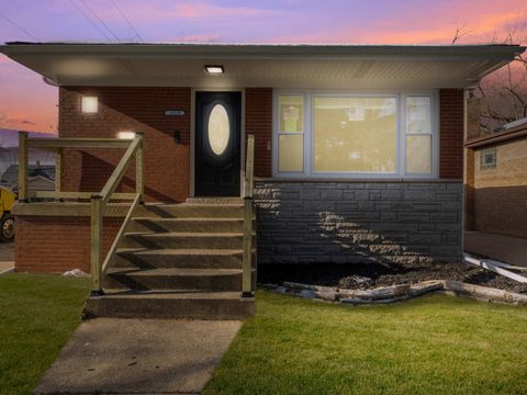 Photo of 14208 Ingleside Avenue, Dolton, IL 60419 (MLS # 12577641)