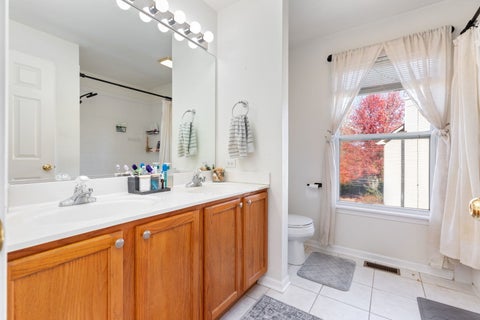 Tiny photo for 9 Lake Plumleigh Court, Algonquin, IL 60102 (MLS # 12679095)