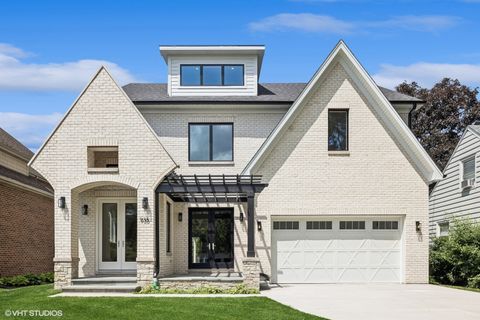 Photo of 936 S Mitchell Avenue, Elmhurst, IL 60126 (MLS # 12464152)