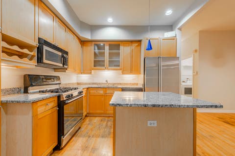 Tiny photo for 1017 W DAKIN Avenue #1, Chicago, IL 60613 (MLS # 12737580)