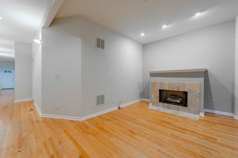 Tiny photo for 1017 W DAKIN Avenue #1, Chicago, IL 60613 (MLS # 12737580)
