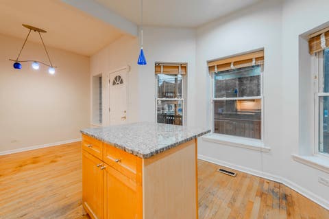 Tiny photo for 1017 W DAKIN Avenue #1, Chicago, IL 60613 (MLS # 12737580)