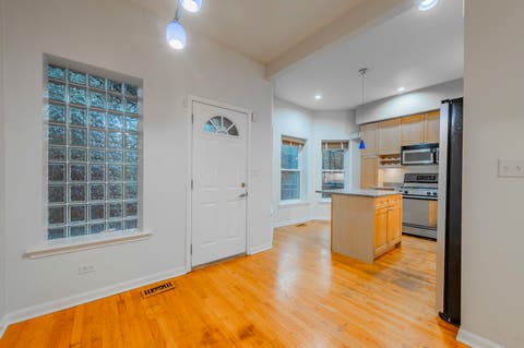 Tiny photo for 1017 W DAKIN Avenue #1, Chicago, IL 60613 (MLS # 12737580)