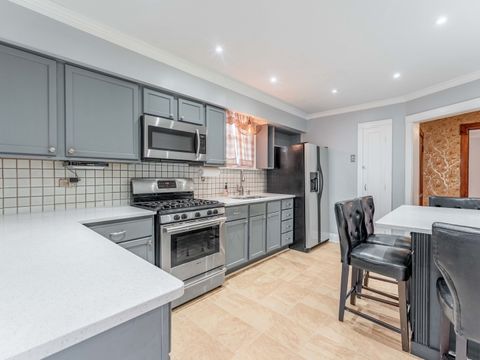 Tiny photo for 5248 W Wellington Avenue, Chicago, IL 60641 (MLS # 12554277)