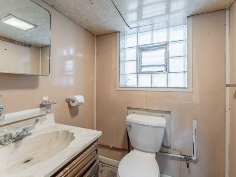 Tiny photo for 5248 W Wellington Avenue, Chicago, IL 60641 (MLS # 12554277)