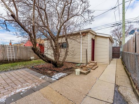 Tiny photo for 5248 W Wellington Avenue, Chicago, IL 60641 (MLS # 12554277)