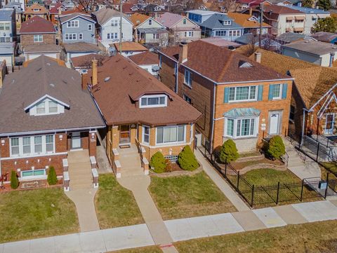 Tiny photo for 5248 W Wellington Avenue, Chicago, IL 60641 (MLS # 12554277)