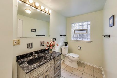 Tiny photo for 9010 Samoset Trail, Skokie, IL 60076 (MLS # 12589650)
