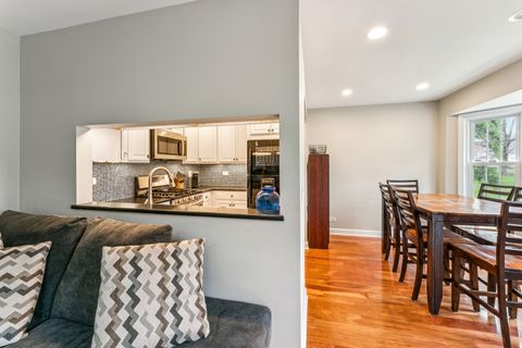 Tiny photo for 1426 W Sapphire Drive, Hoffman Estates, IL 60192 (MLS # 12607584)