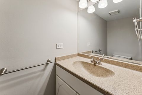 Tiny photo for 1426 W Sapphire Drive, Hoffman Estates, IL 60192 (MLS # 12607584)