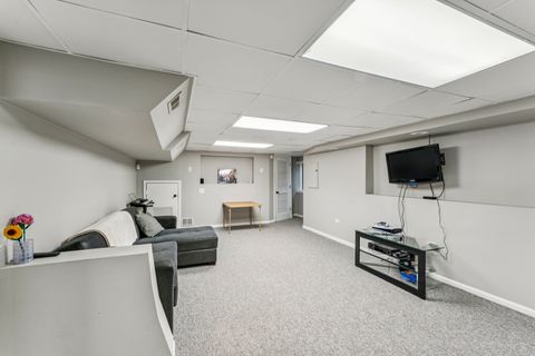 Tiny photo for 1426 W Sapphire Drive, Hoffman Estates, IL 60192 (MLS # 12607584)