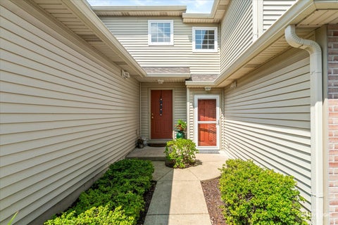 Tiny photo for 54 Rolling Oaks Road #C, Sugar Grove, IL 60554 (MLS # 12793252)