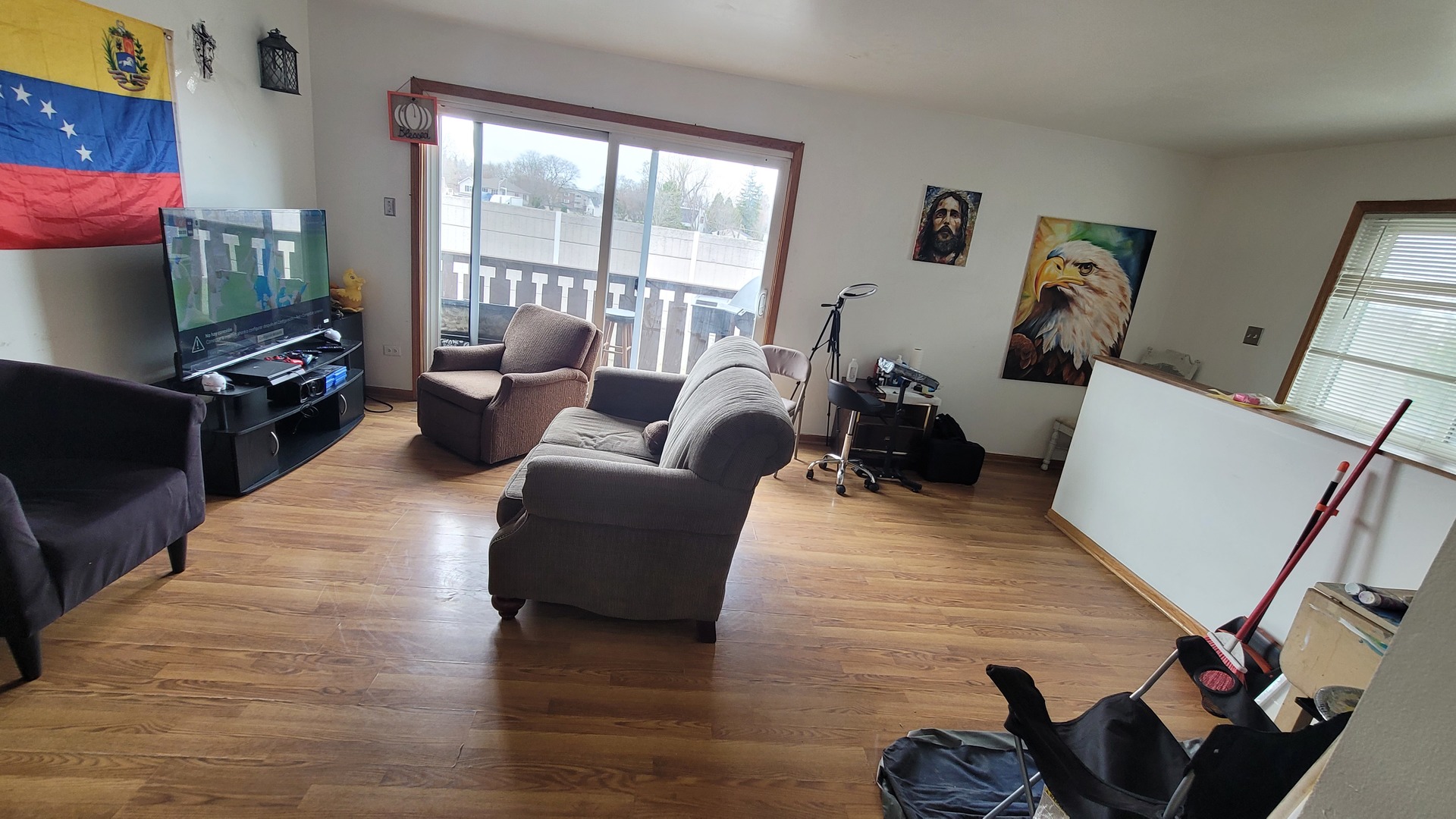 6084 Fremont Drive 6084