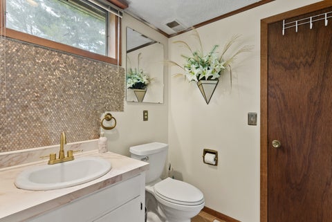 Tiny photo for 3726 Ridgewood Drive, Davenport, IA 52807 (MLS # 12676734)