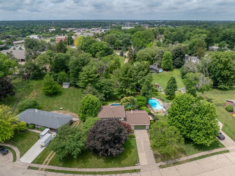 Tiny photo for 3726 Ridgewood Drive, Davenport, IA 52807 (MLS # 12676734)