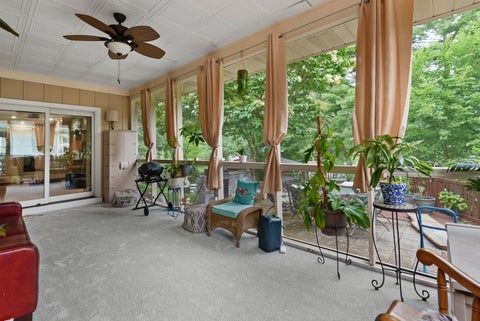 Tiny photo for 3726 Ridgewood Drive, Davenport, IA 52807 (MLS # 12676734)
