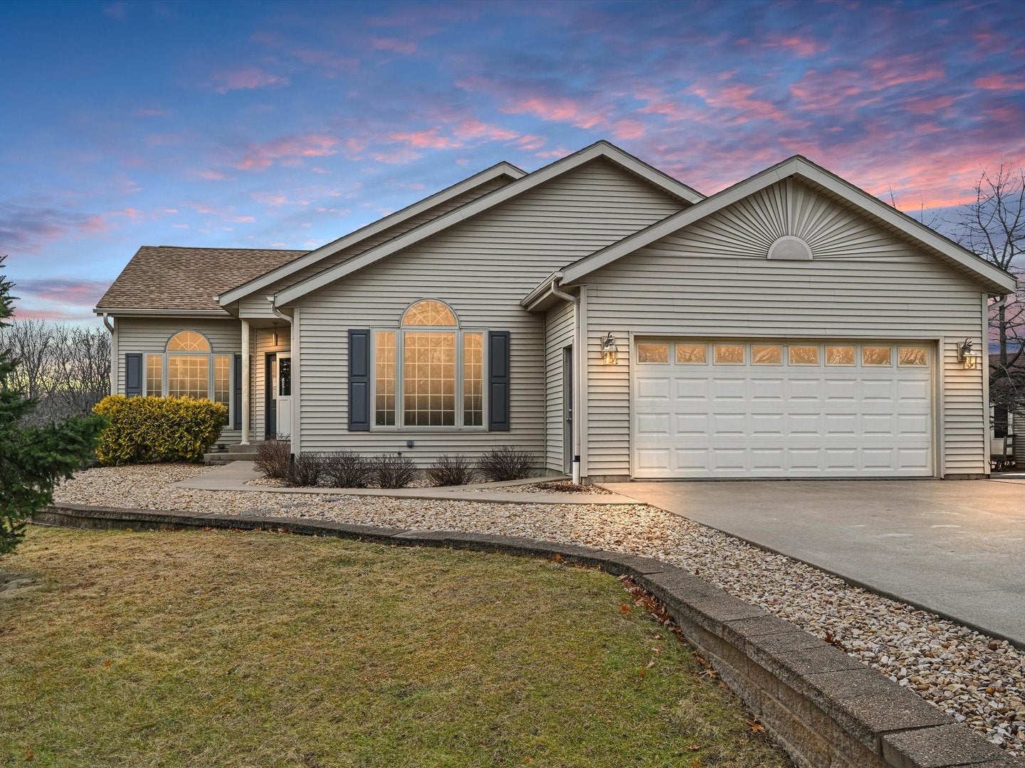 9A184 Cottonwood Court