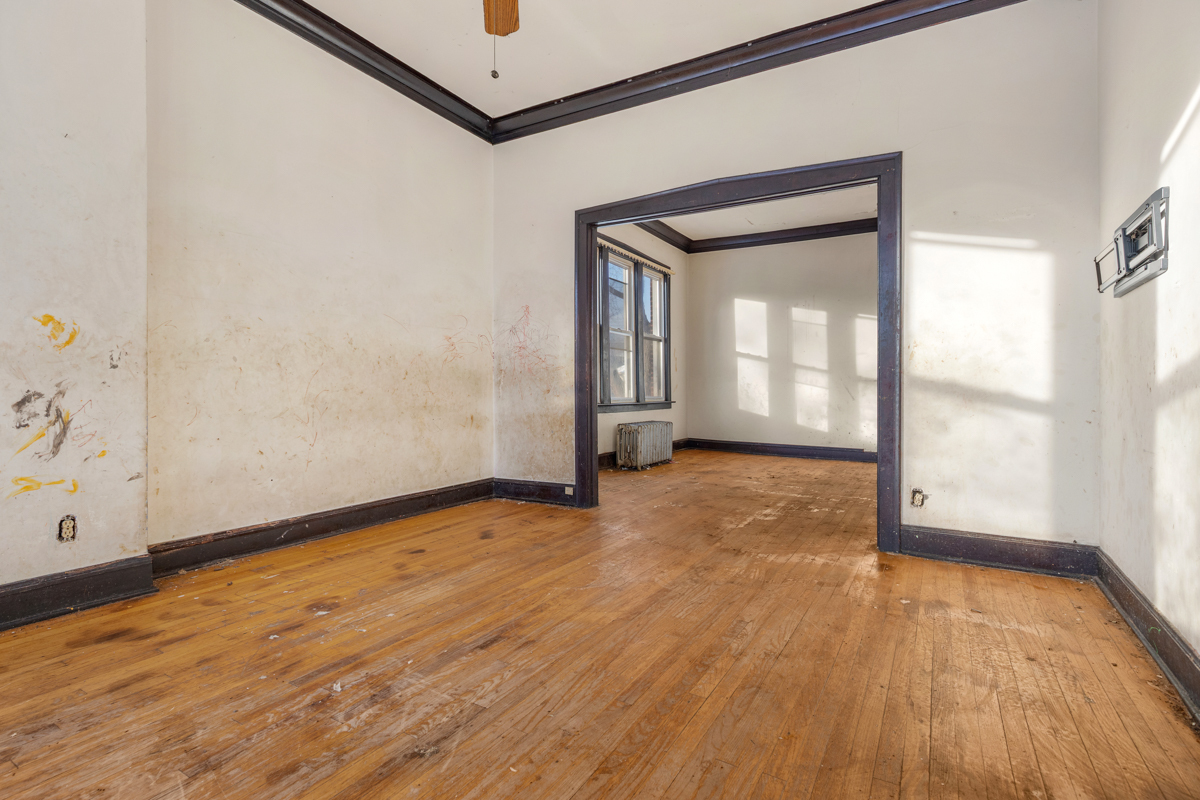 7356 S Ingleside Avenue