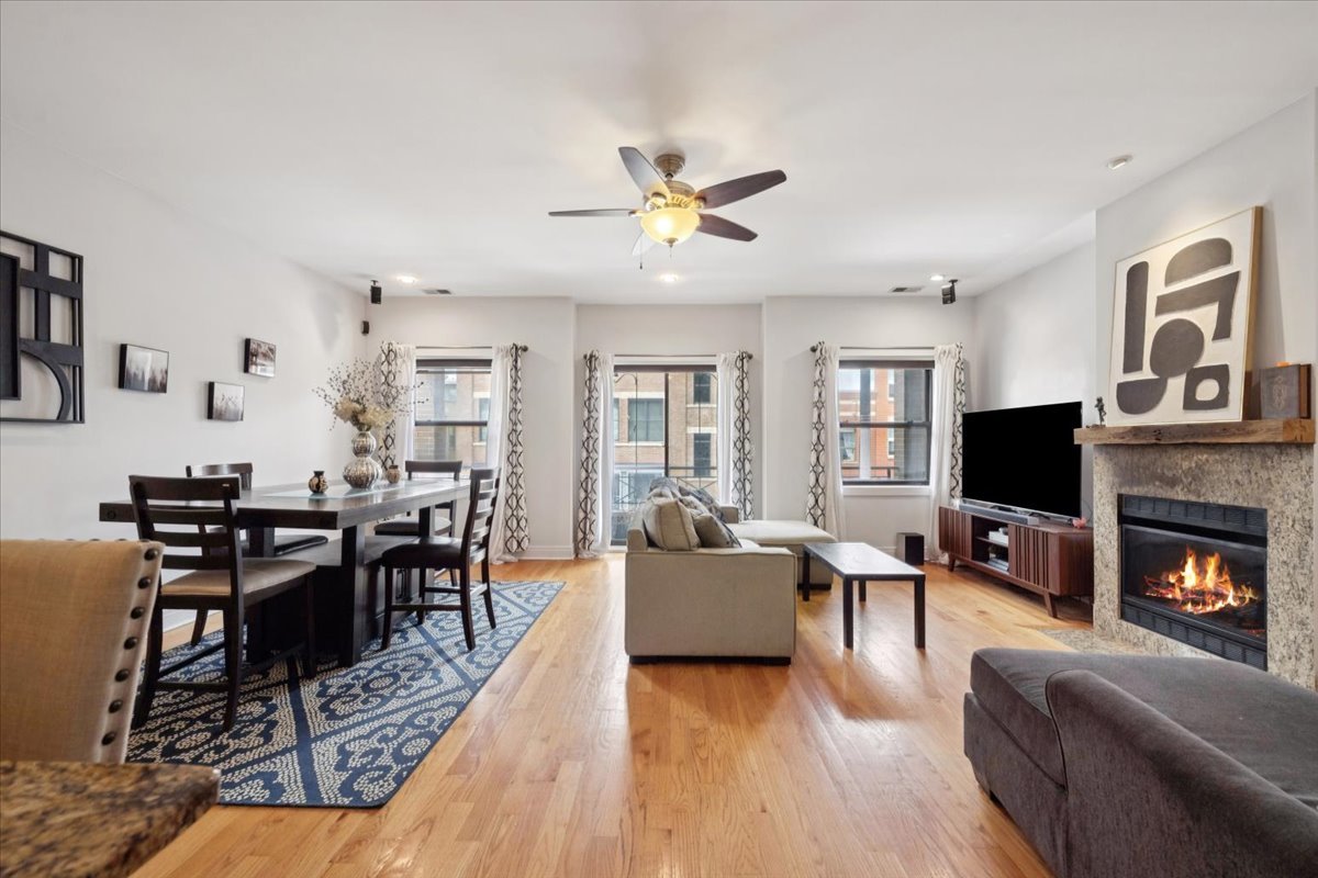 1909 W NORTH Avenue 2