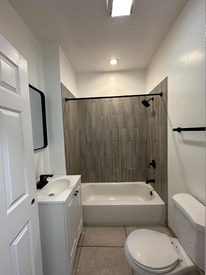 8226 S Brandon Avenue 1F