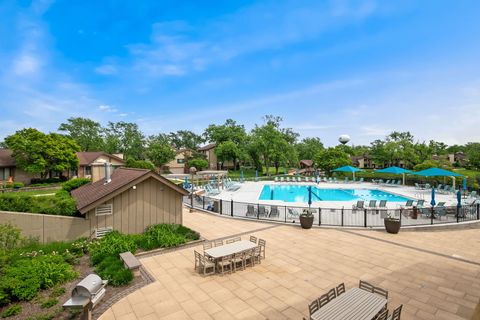 Tiny photo for 21 Kyle Court, Willowbrook, IL 60527 (MLS # 12684897)