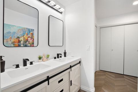 Tiny photo for 21 Kyle Court, Willowbrook, IL 60527 (MLS # 12684897)