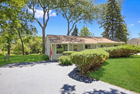 Tiny photo for 105 Rocklyn Court, Bolingbrook, IL 60440 (MLS # 12685288)