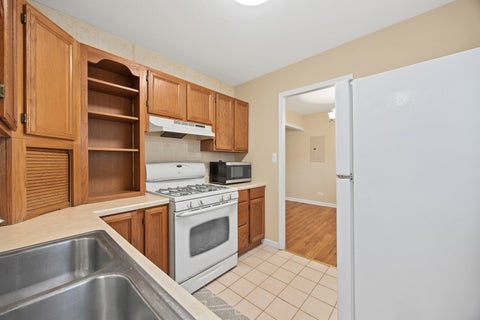 Tiny photo for 105 Rocklyn Court, Bolingbrook, IL 60440 (MLS # 12685288)