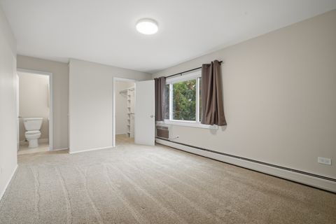 Tiny photo for 936 E Old Willow Road #104, Prospect Heights, IL 60070 (MLS # 12550261)