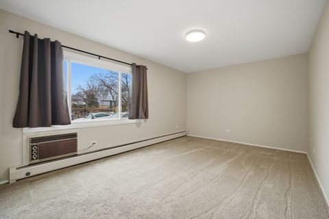 Tiny photo for 936 E Old Willow Road #104, Prospect Heights, IL 60070 (MLS # 12550261)