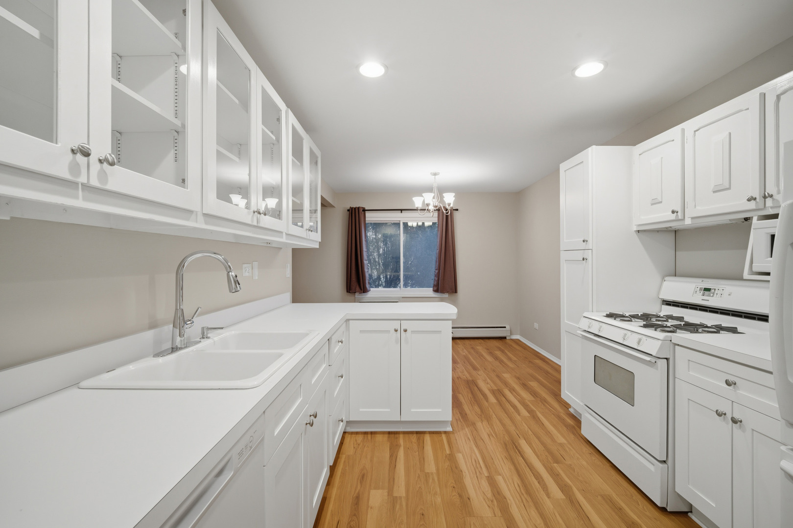 936 E Old Willow Road 104