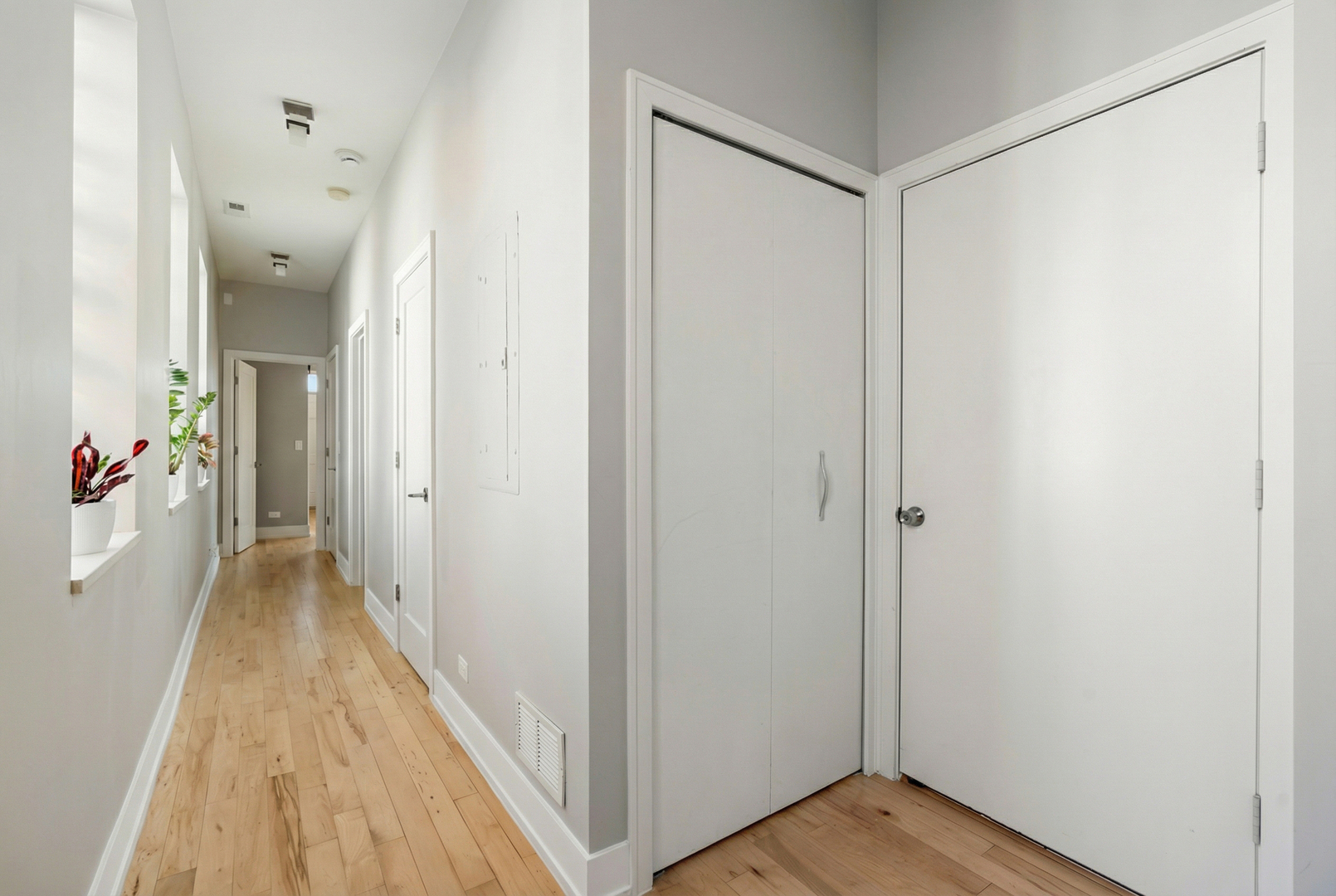 817 N Winchester Avenue 3