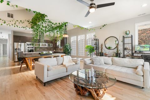 Tiny photo for 817 N Winchester Avenue #3, Chicago, IL 60622 (MLS # 12582644)