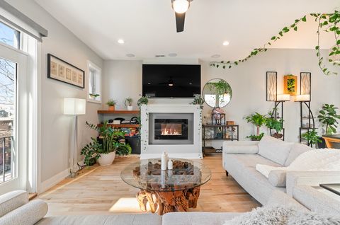 Tiny photo for 817 N Winchester Avenue #3, Chicago, IL 60622 (MLS # 12582644)