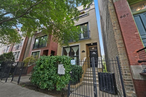 Photo of 611 N Noble Street #3, Chicago, IL 60642 (MLS # 12716754)