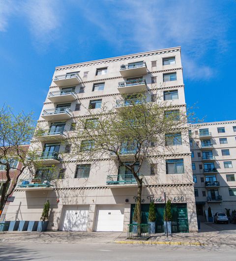 680 N GREEN Street 609 Chicago IL 60642